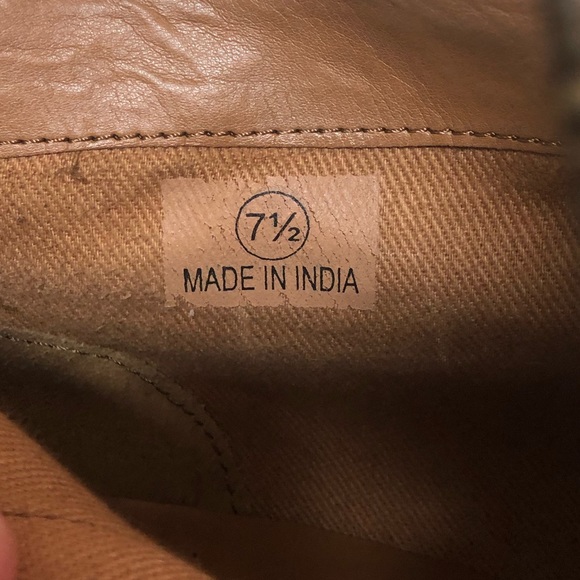 Urban Outfitters ankle booties, size 7.5, 3”heel, camel color - Picture 4 of 7